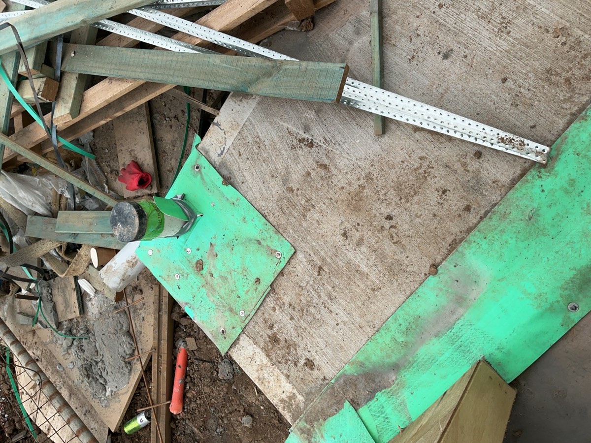 Steel element not installed, Austral